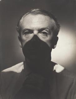 Erwin Blumenfeld - Portrait of Cecil Beaton, 1945