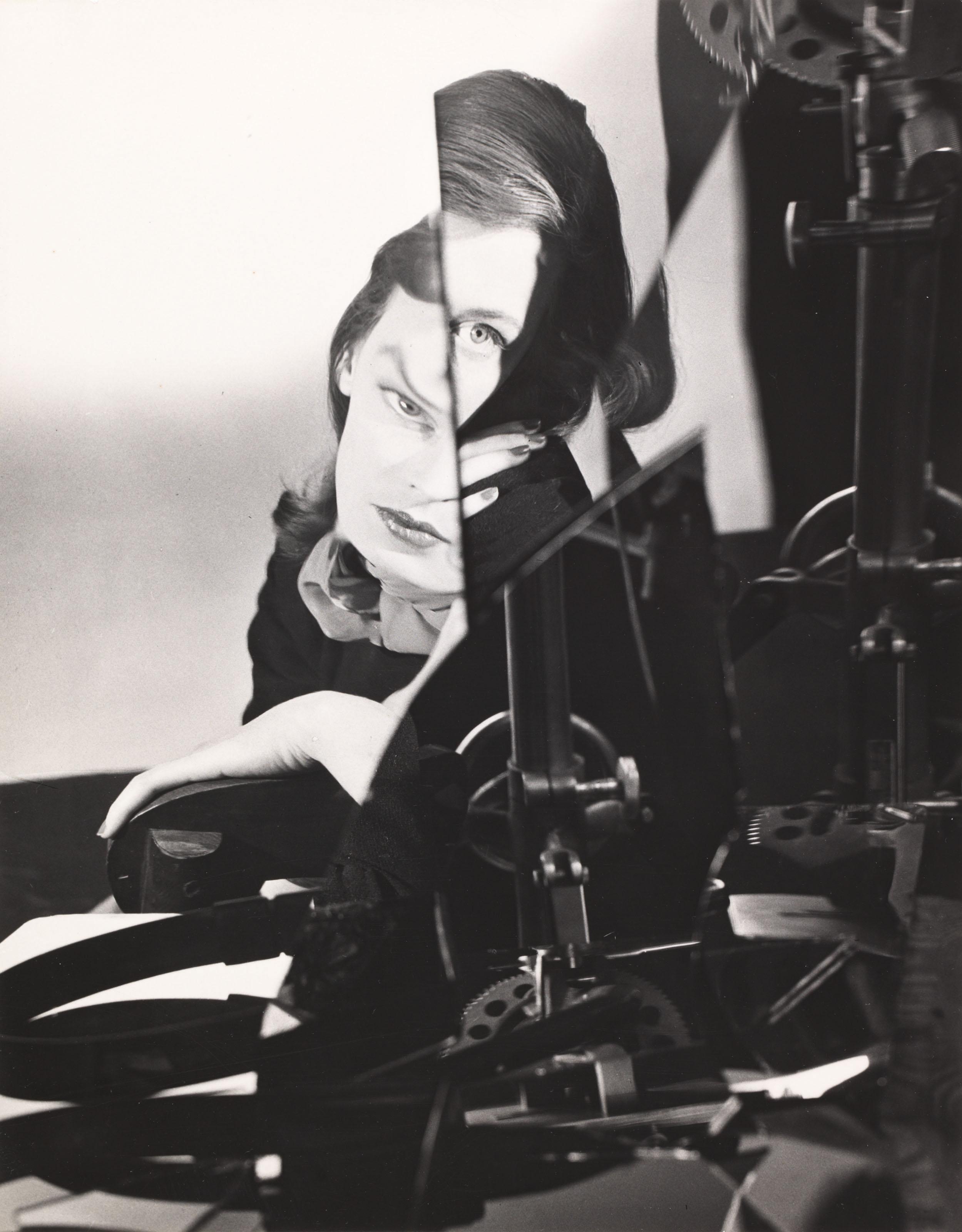 Erwin Blumenfeld - Tedi Thurman, New York, 1946