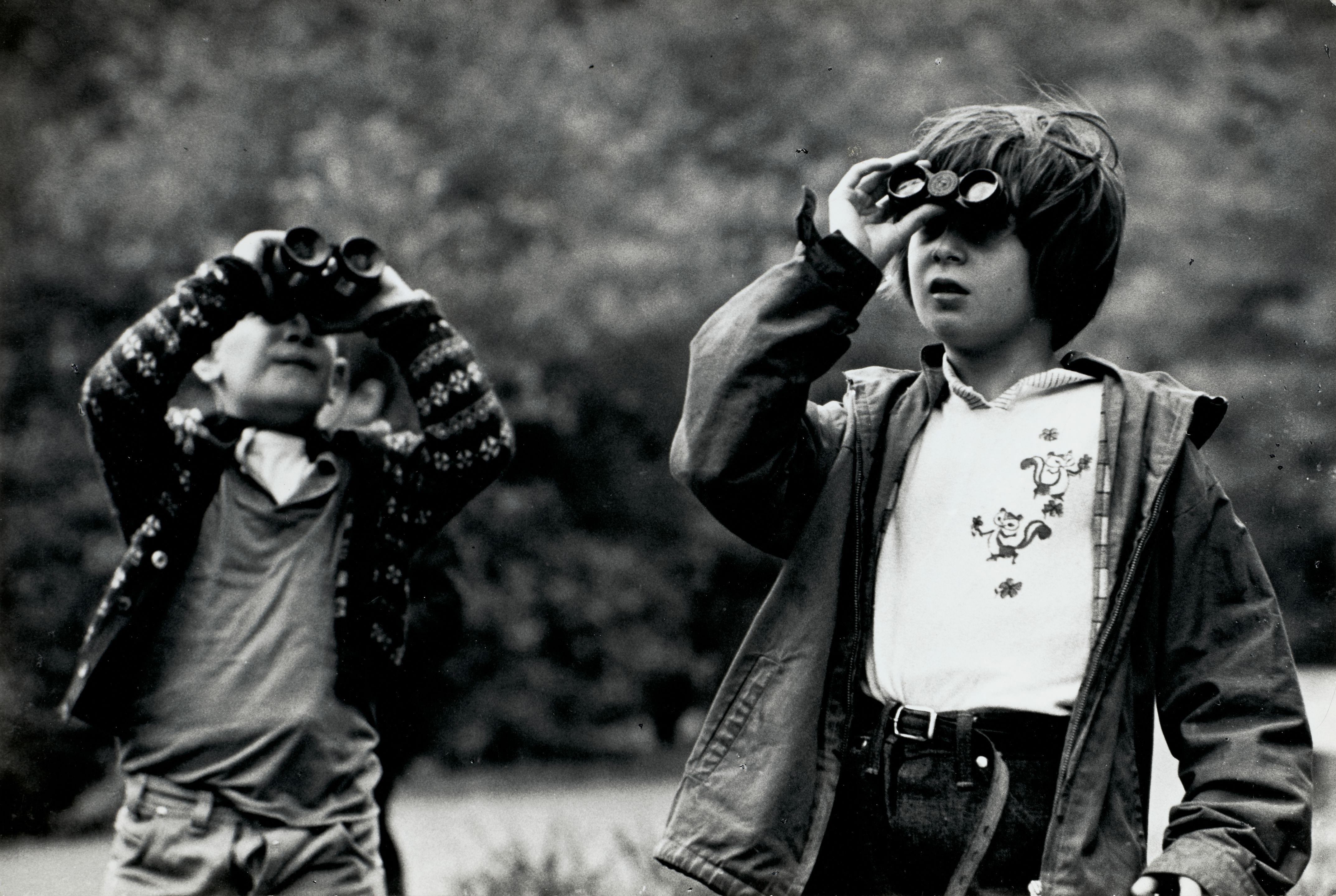 Esther Bubley - Birdwatchers in the Ramble, Central Park, New York City
