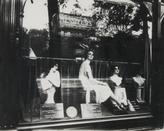 Eugène Atget - Coiffeur, avenue de l\'Observatoire
