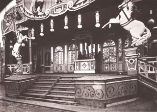 Eugène Atget - Fête, avenue de Breteuil