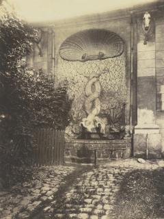 Eugène Atget - \'Issy - Ancien Chateau\'