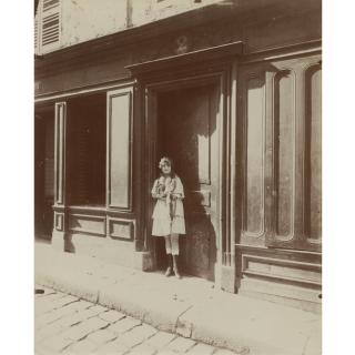 Eugène Atget - \'Maison Close\' (Versailles, Petite Place)
