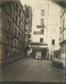 Eugène Atget - Rue Grenier De L\'Eau