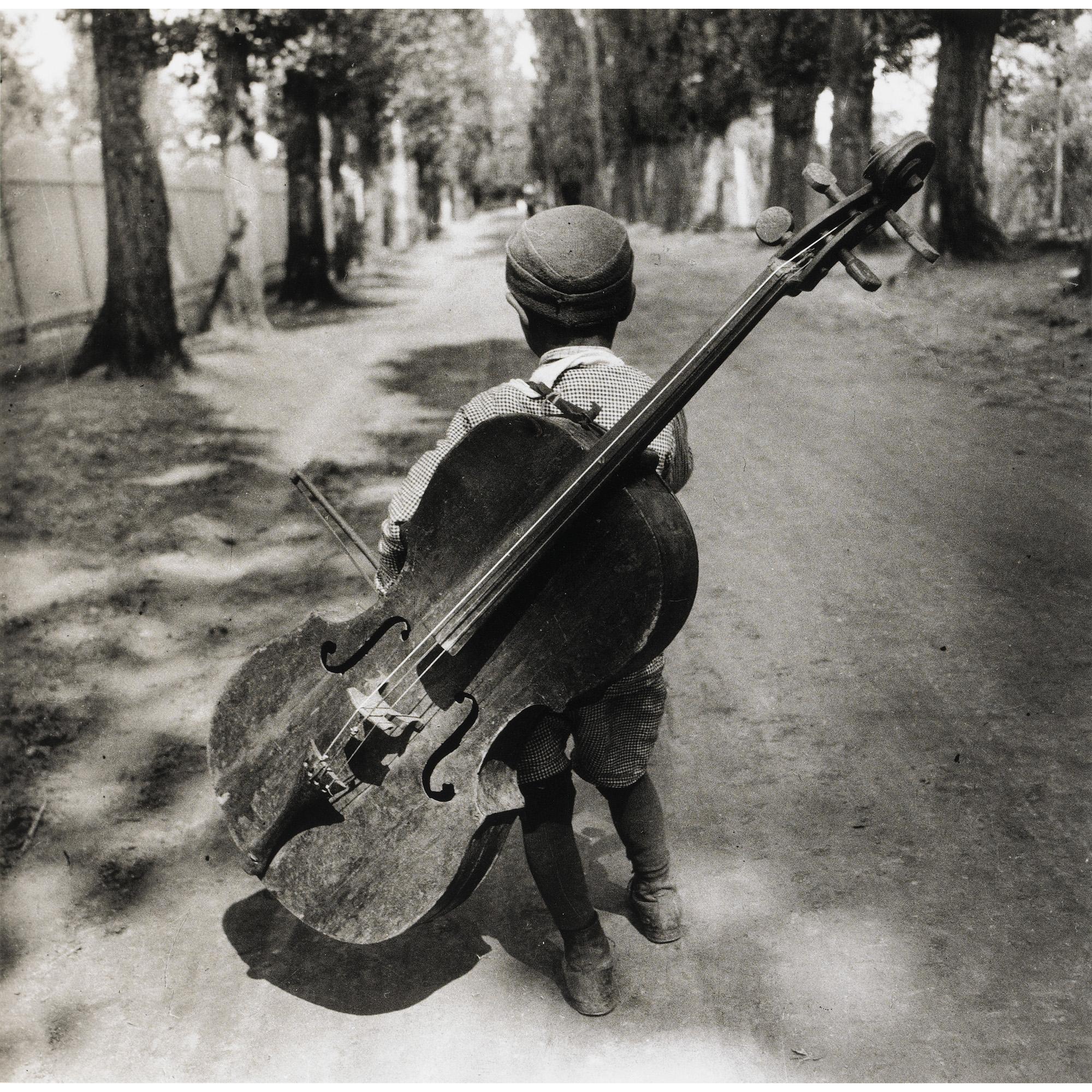 Eva Besnyö -  Lake Balaton, Hongrie 1931Silver Print, Printed 1990. Signed In Pencil On The Reverse.