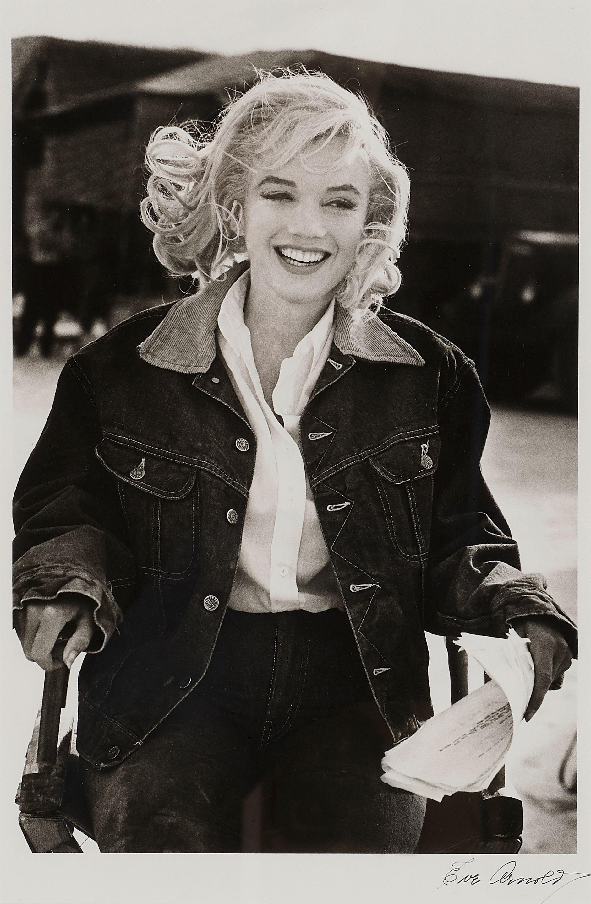 Eve Arnold - Marilyn Monroe: A happy day on location, \