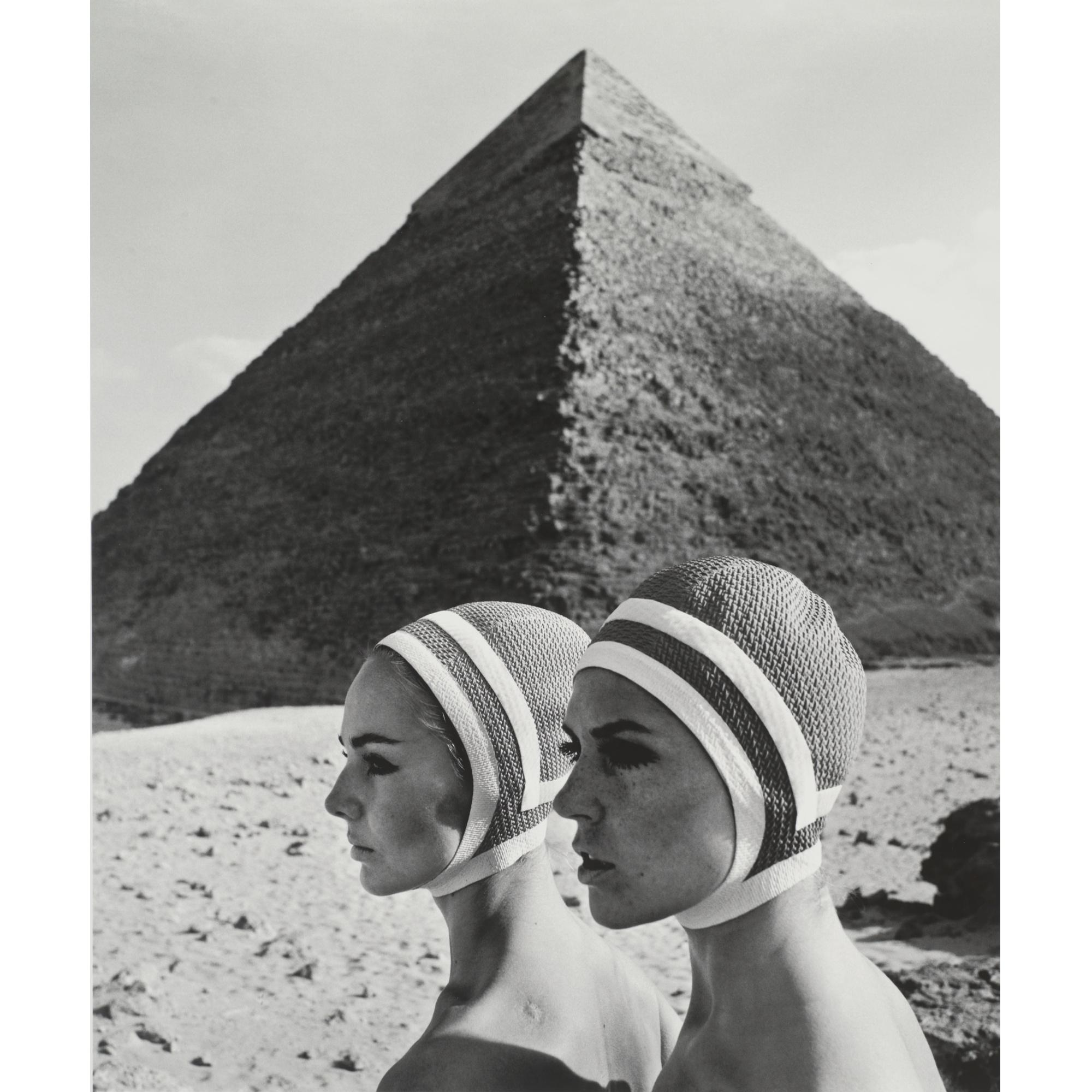 F. C. Gundlach - \'Op-Art Fashion, Karin Mossberg / Micky Zenati, Gizeh, Egypt\'