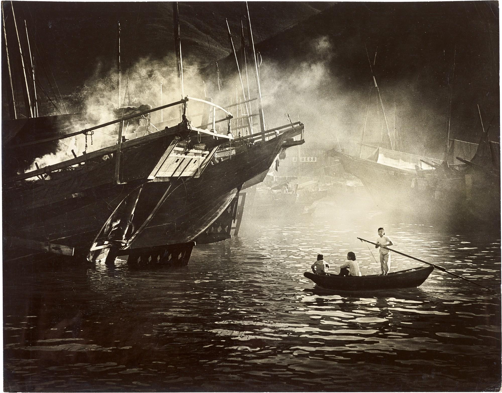 Fan Ho - Evening In Aberdeen