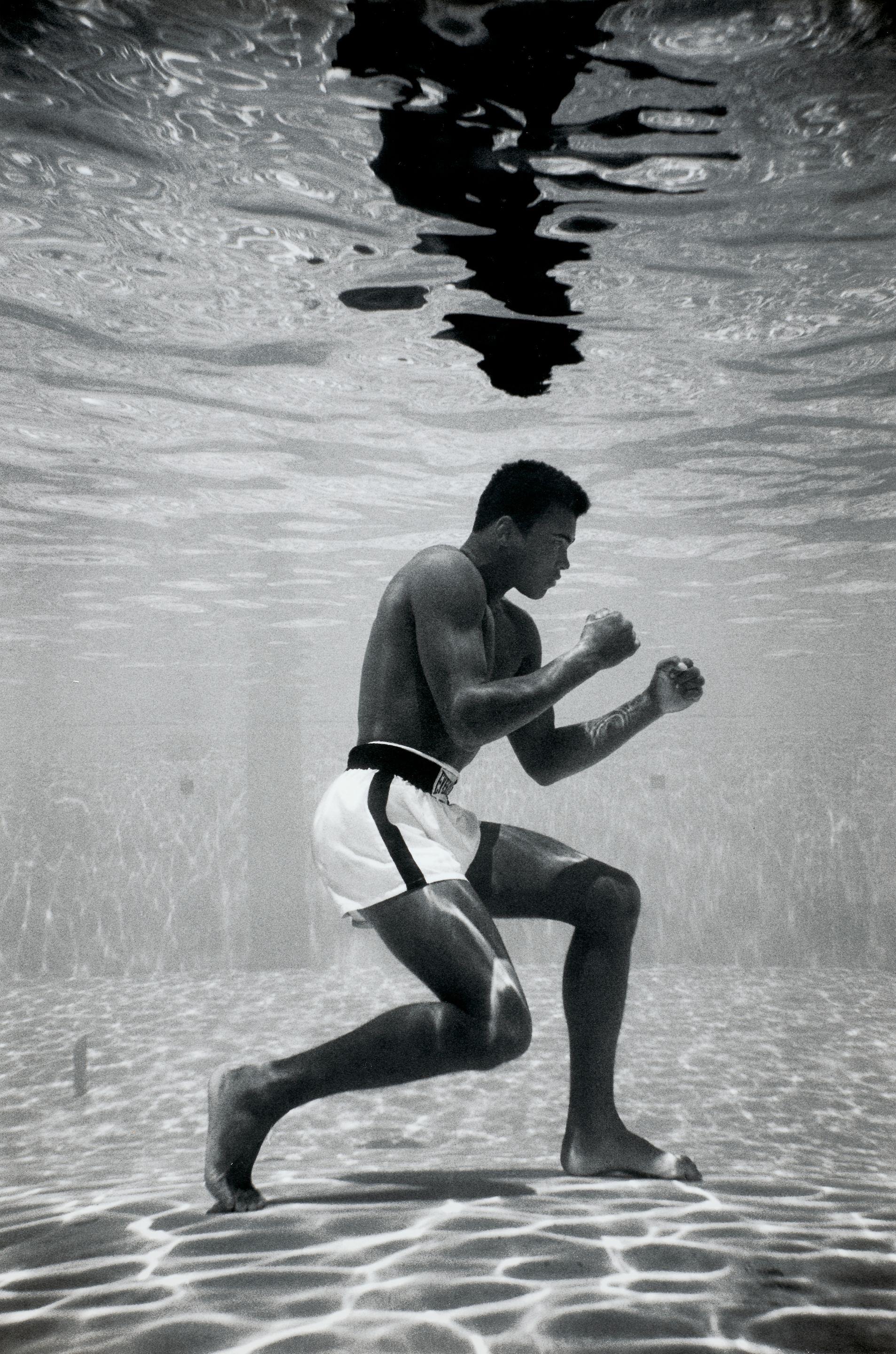 Flip Schulke - Ali Underwater