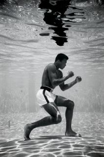 Flip Schulke - Ali Underwater