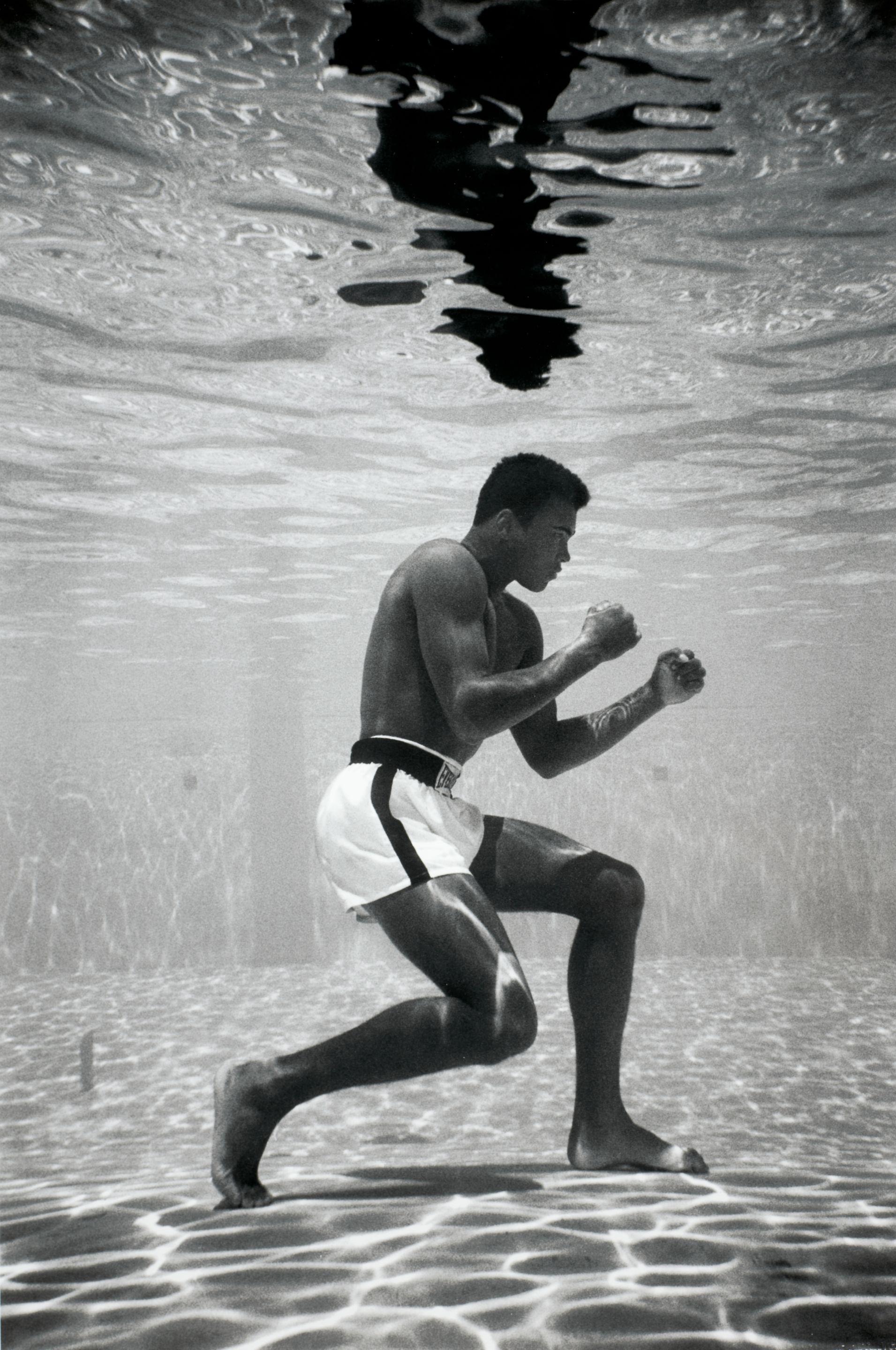 Flip Schulke - Ali Underwater