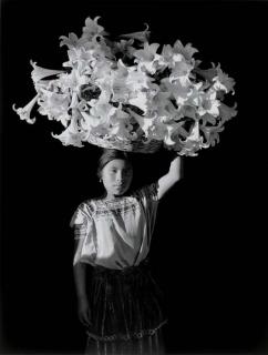 Flor Garduño - Basket of Light, Sumpagno, Guatemala, 1989