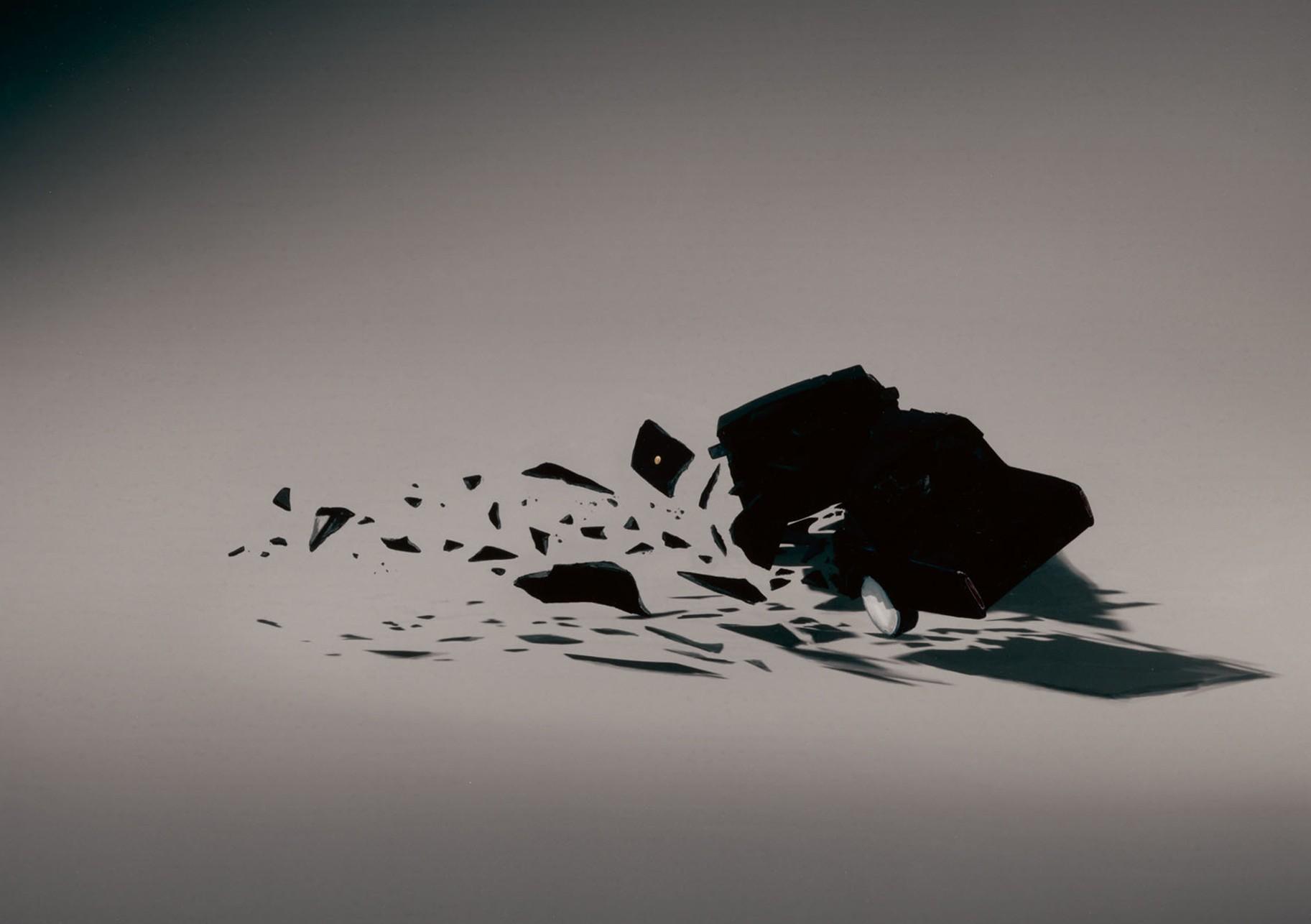 Florian Maier-Aichen - The Broken Sculpture