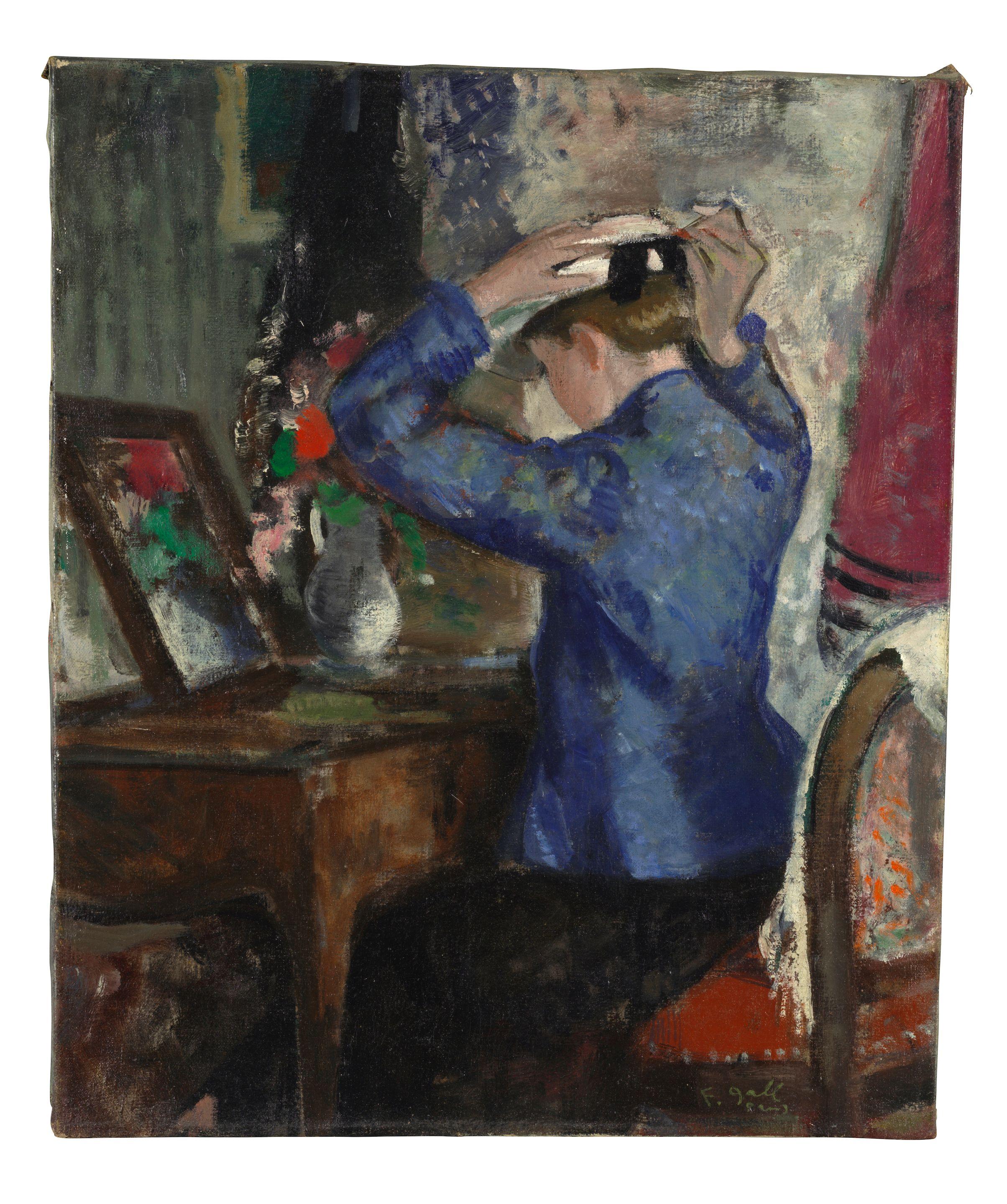 François Gall - Eugénie fixe son chapeau devant le miroir de la coiffeuse