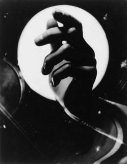 Francois Kollar - Étude (Hands with spotlight montage)