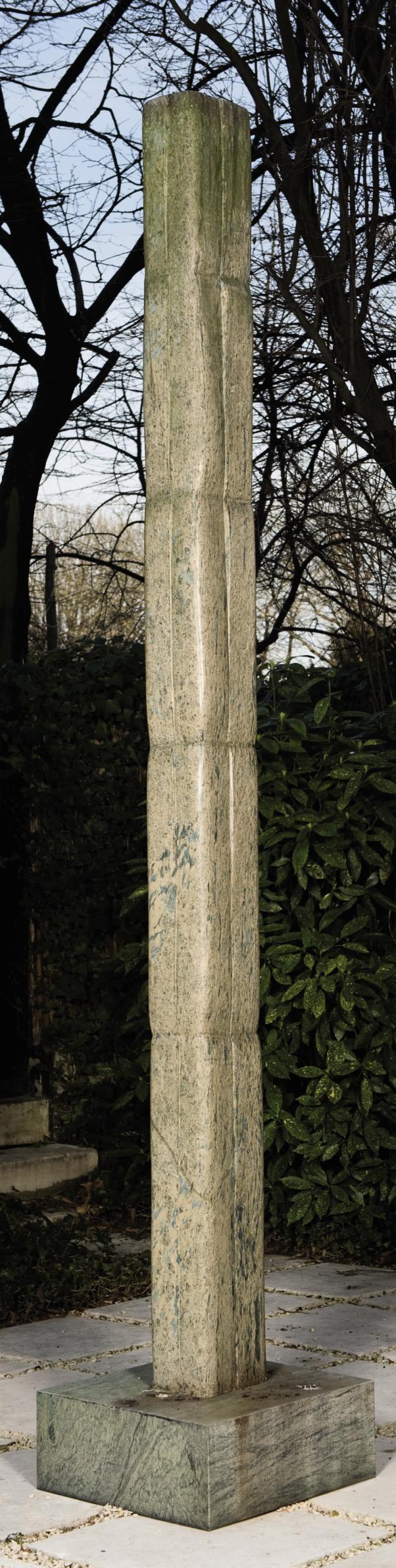 Francois Stahly - Colonne croissance