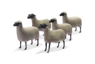 François-Xavier Lalanne - Troupeau de trois moutons de pierre et deux transhumants