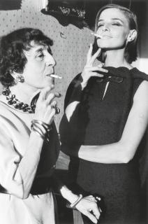 Frank Horvat - Marie-Louise Bousquet and Iris Bianchi, Fashion by Pierre Cardin, for Harper\'s Bazaar, 1962