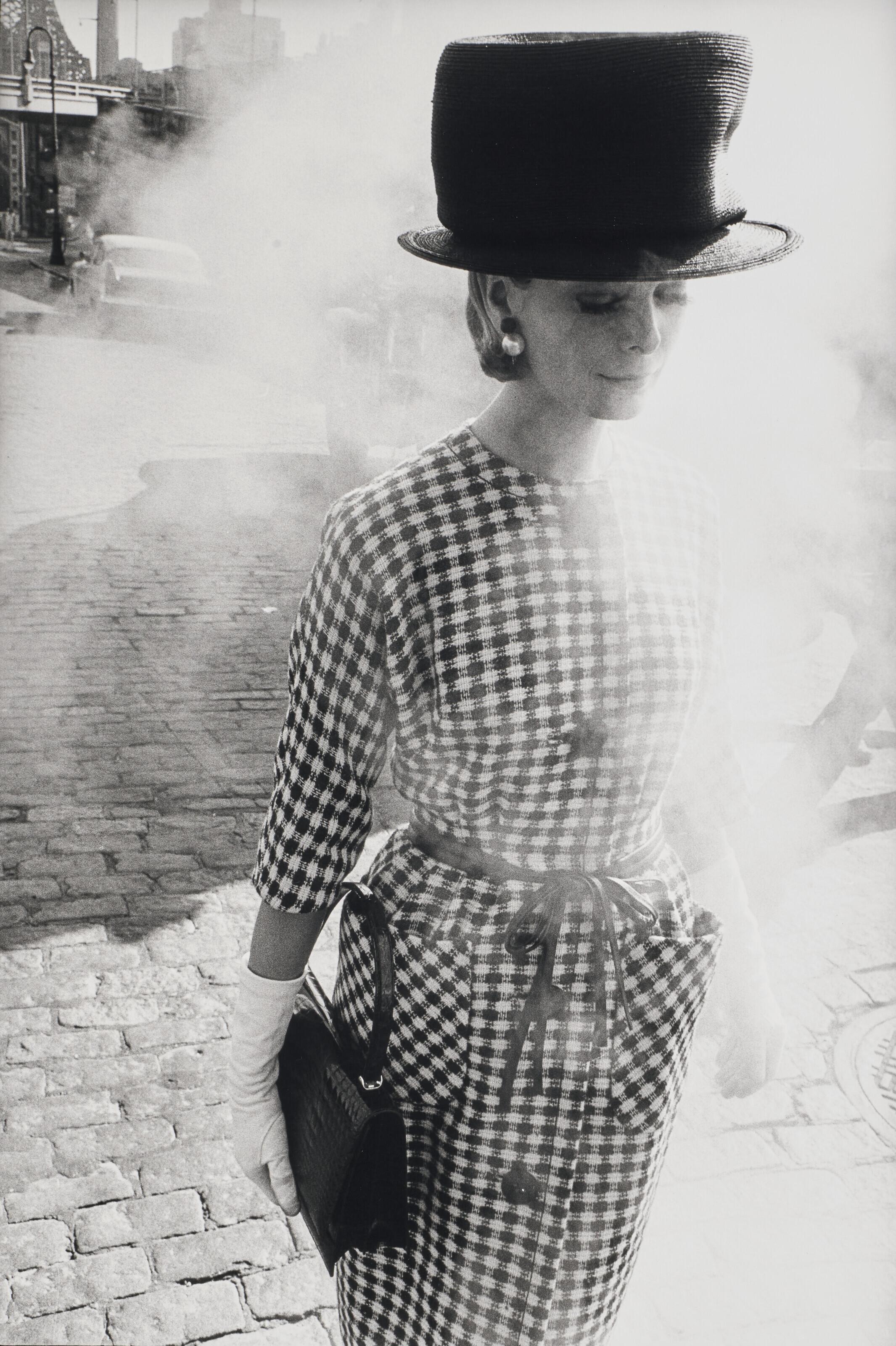 Frank Horvat - New York (C), Harper\'s Bazaar, 1961