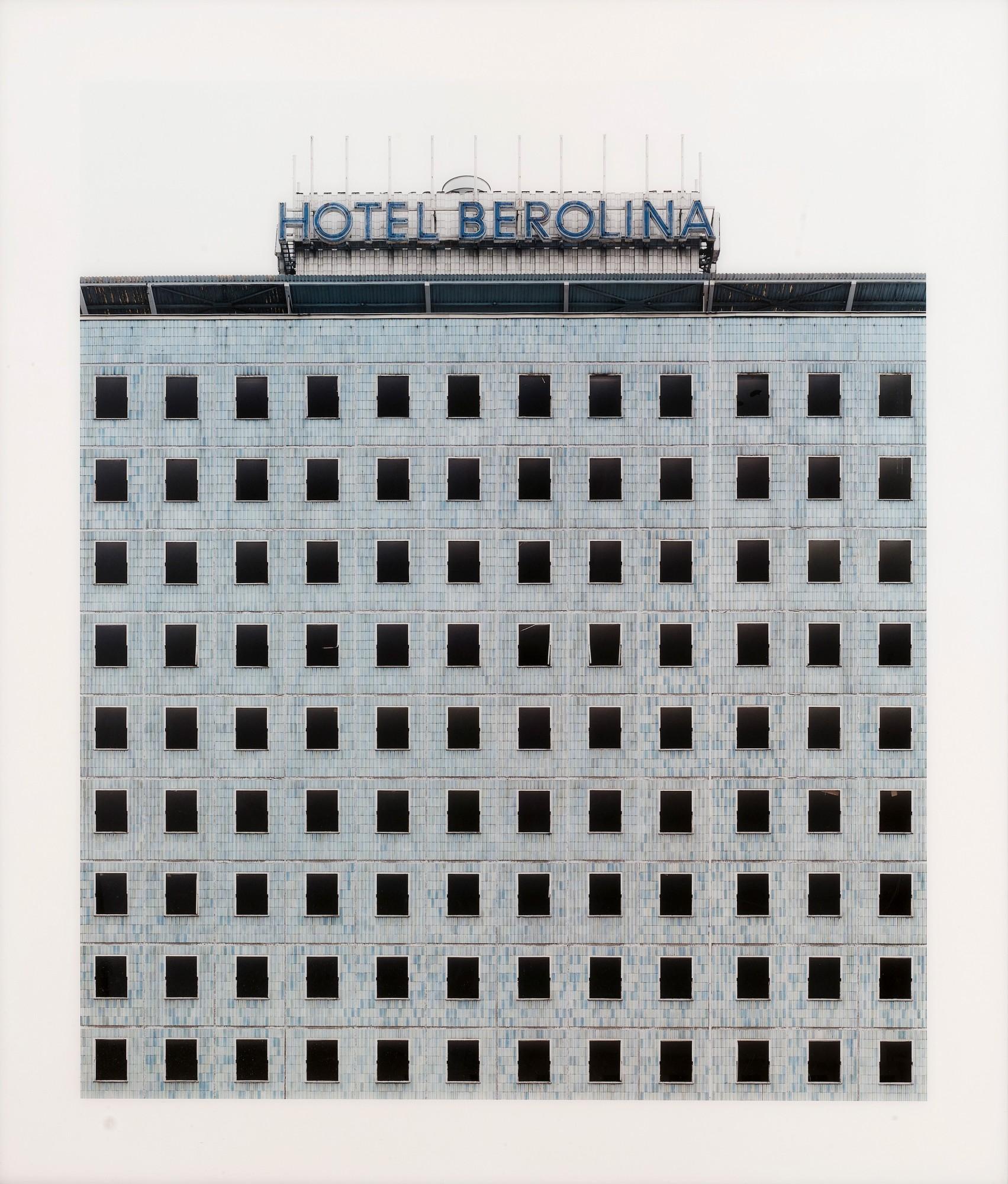 Frank Thiel - Stadt 5/02/A, (Berlin), 1996