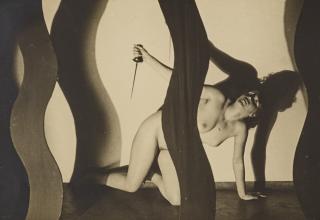 František Drtikol - Untitled (Nude with knife and wave), c. 1927-1929