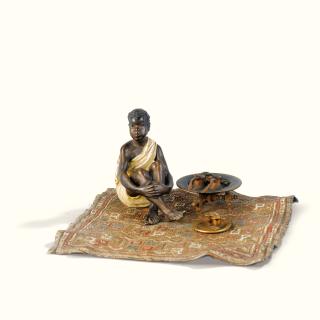 Franz Bergman - Jeune Garçon Assis Sur Un Tapis