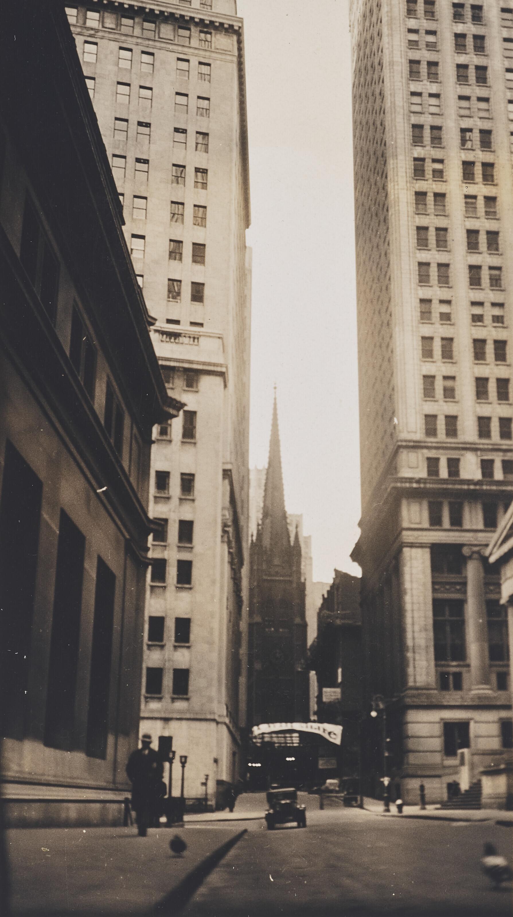 Fred Zinnemann - 131 Wall St. Church, New York, Nov. 31, 1931