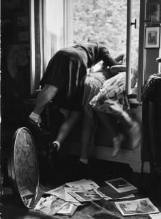 Friedrich Seidenstucker - Untitled (Three girls looking out window)