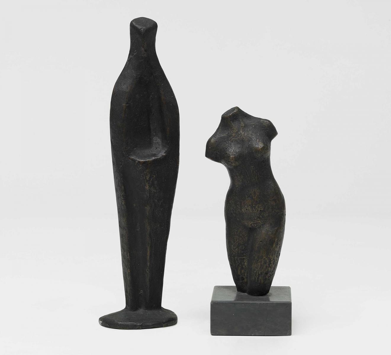 Fritz Viegener - Konvolut aus zwei Bronzen. a) Weiblicher Torso, b) Abstrahierte Stehende.