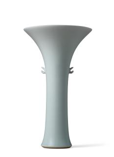 Fukami Sueharu - A Tall Seihaku (Pale Blue) Flower Vase