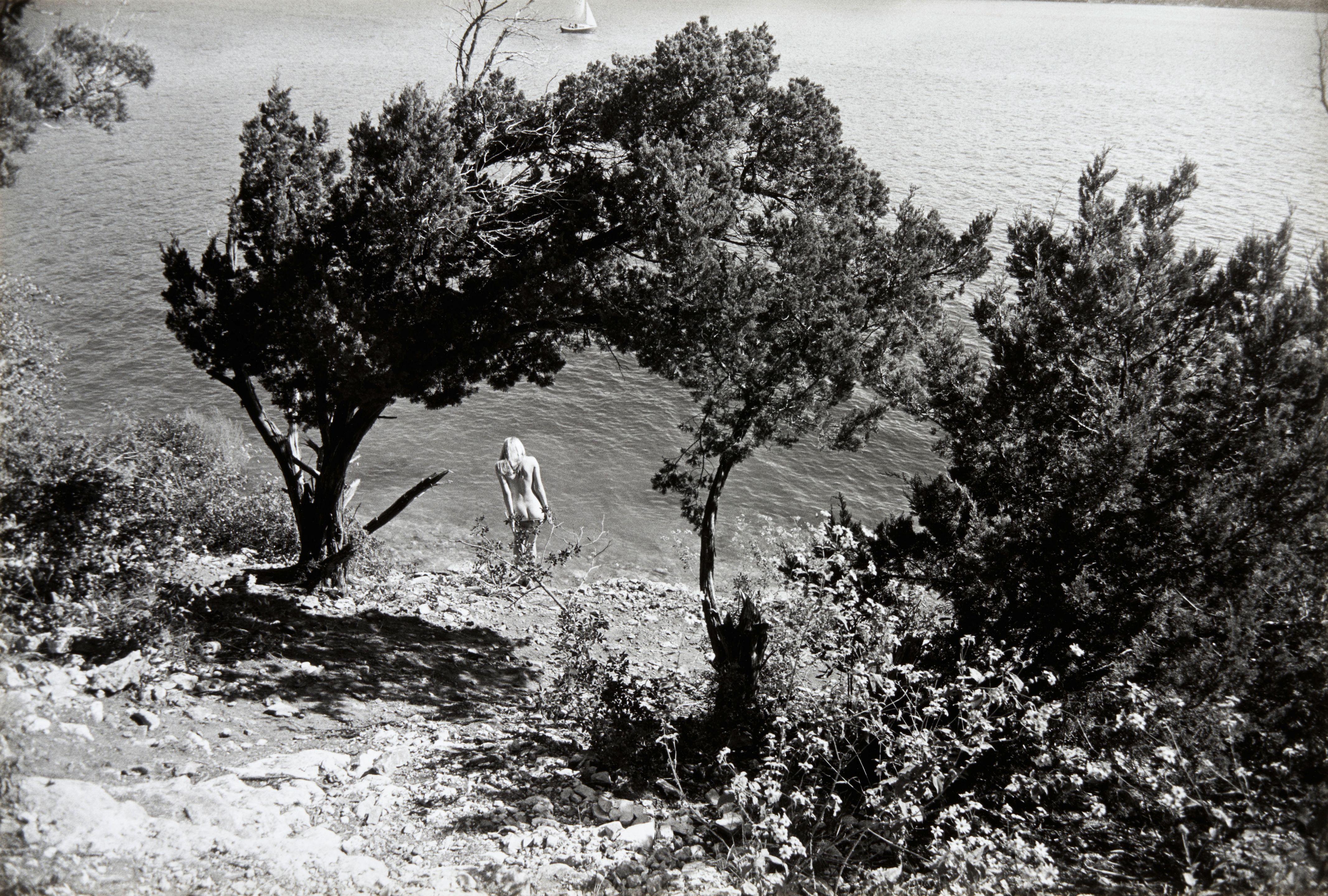 Garry Winogrand - Hippy Hollow, Lake Travis, Austin, Texas