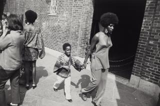 Garry Winogrand - Ohne Titel (aus der Serie: Women are beautiful)
