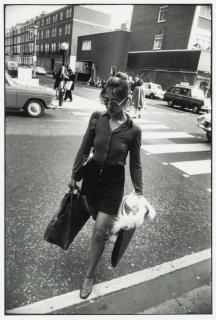 Garry Winogrand - Sans titre , de la série Women are Beautiful