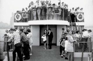 Garry Winogrand - Staten Island Ferry, New York, 1971