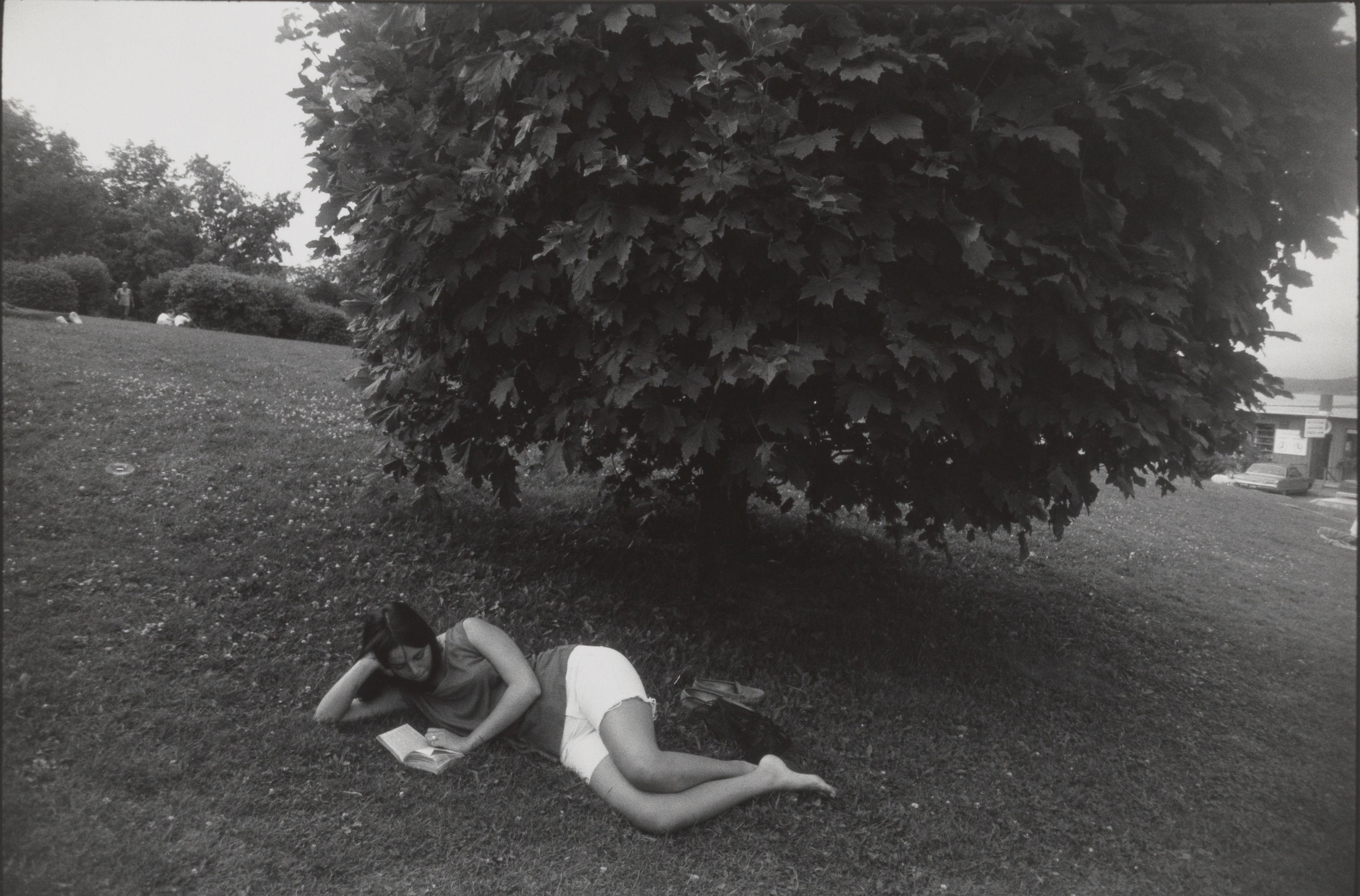Garry Winogrand - Untitled (from \'Women are Beautiful\')