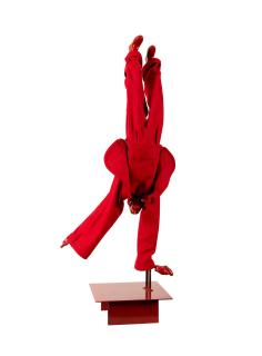 George Lappas - Acrobate rouge 117 x 49 x 30cm (46 1/16 x 19 5/16 x 11 13/16in).