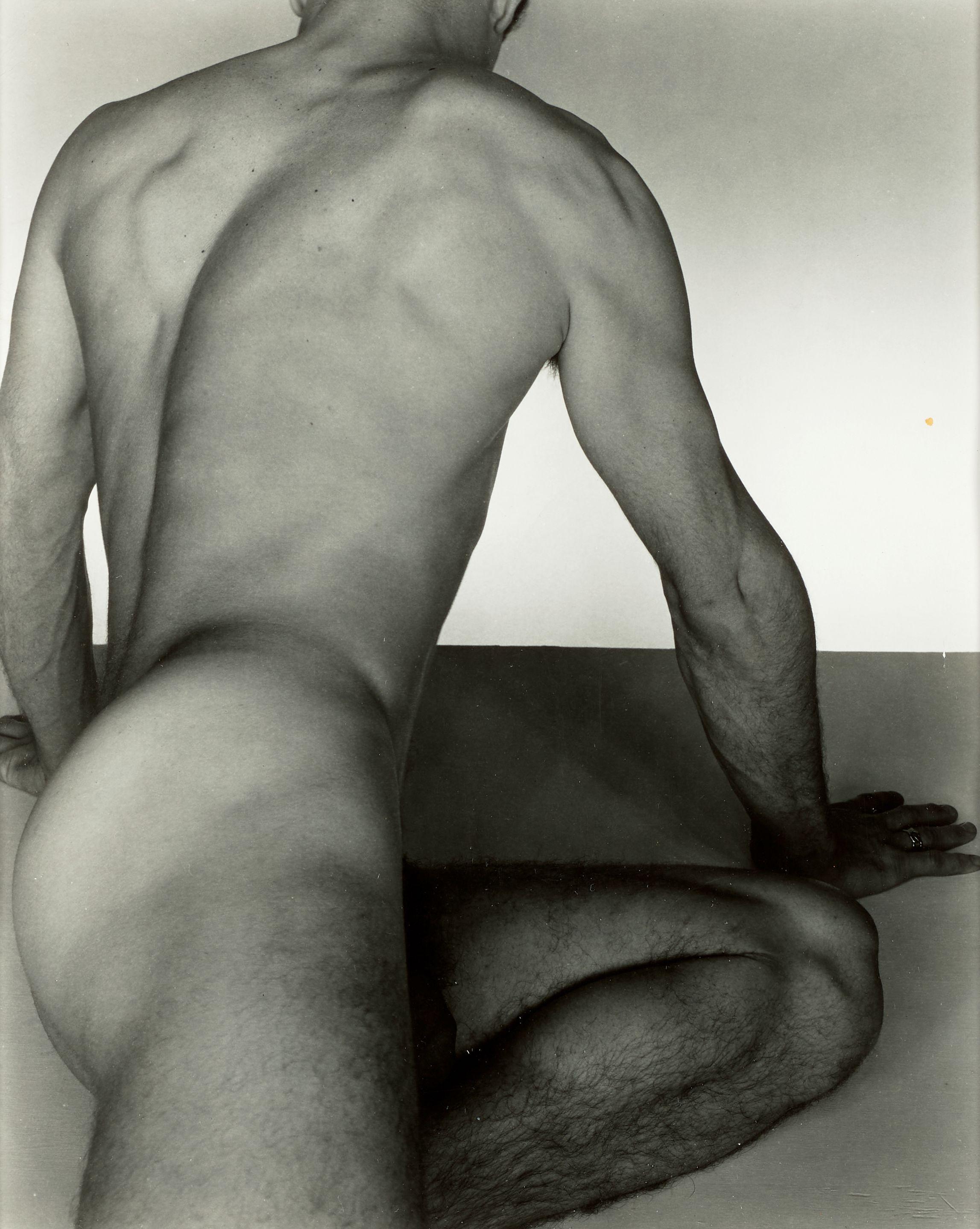 George Platt Lynes - Male Nude Leaning