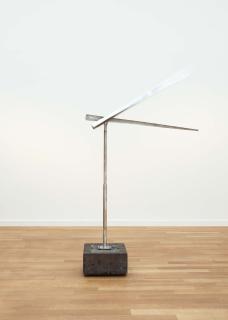 George Rickey - Two Lines Leaning, Gyratory.