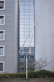 George Rickey - Two Lines Up Excentric Vi (Two Slender Lines Excentric)