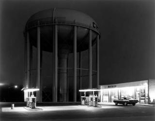 George Tice - Petit\'s Mobil Station, Cherry Hill, N.J.