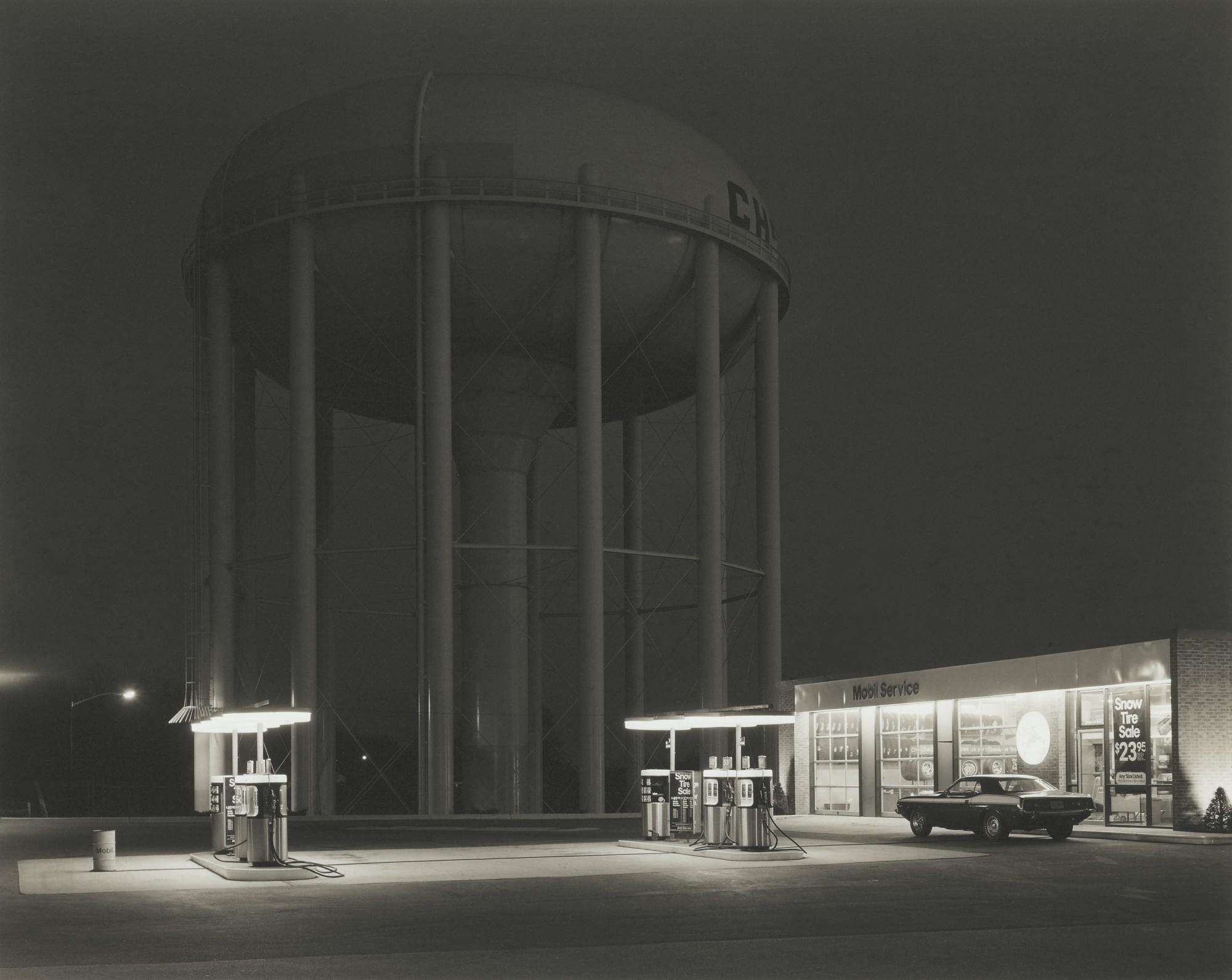 George Tice - Petit\'S Mobil Station