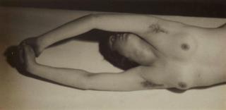 Germaine Krull - Ohne Titel (Akt)