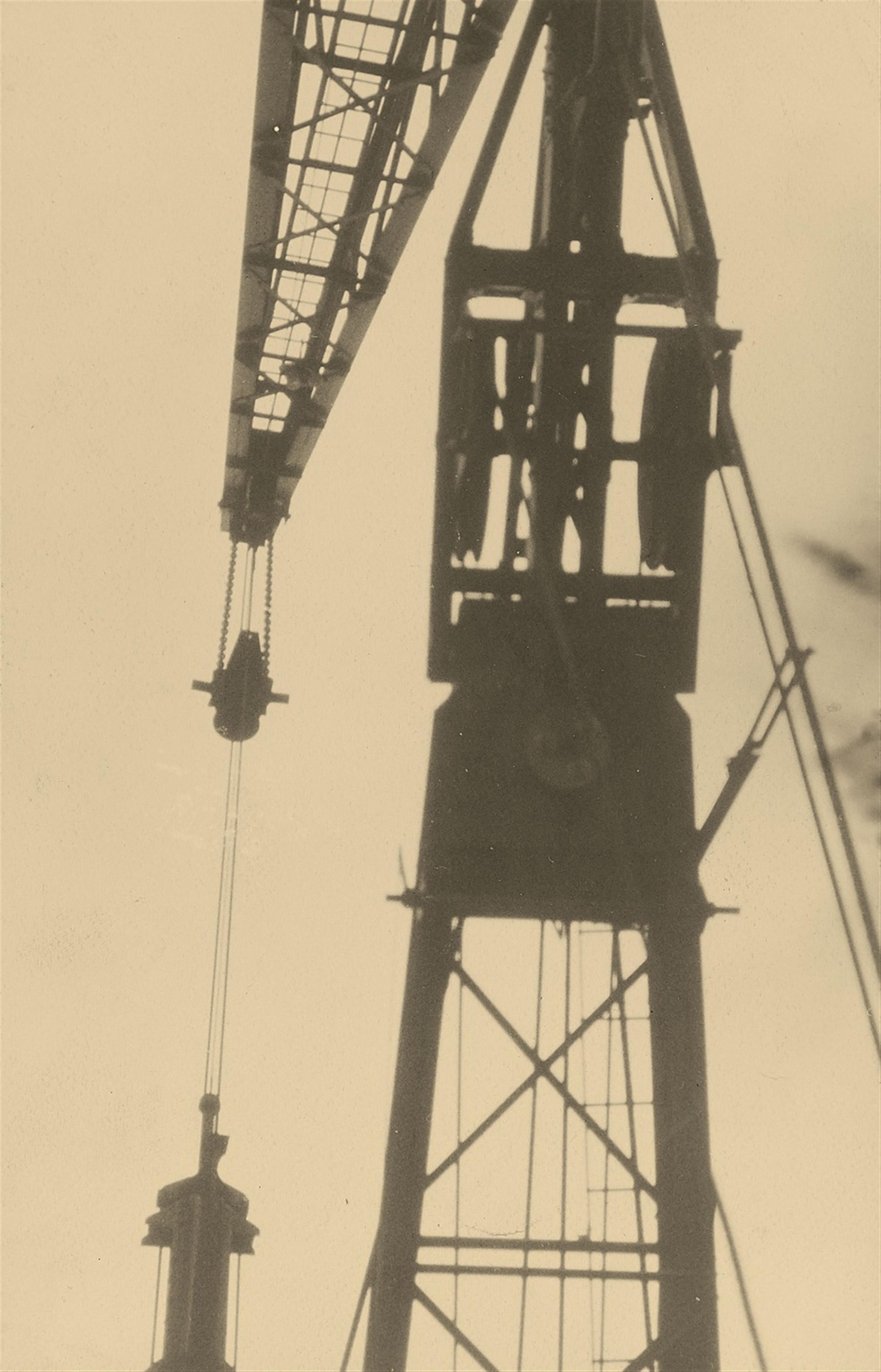 Germaine Krull - Ohne Titel (aus der Serie: Métal)