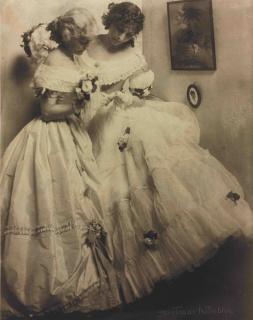 Gertrude Käsebier - The Letter (Gerson sisters), 1906