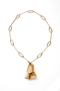 Giacomo Manzù - Drappo con chiodo e collana