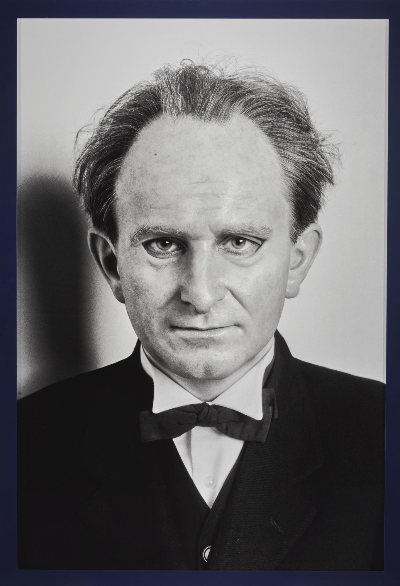 Gillian Wearing - Me As Sander