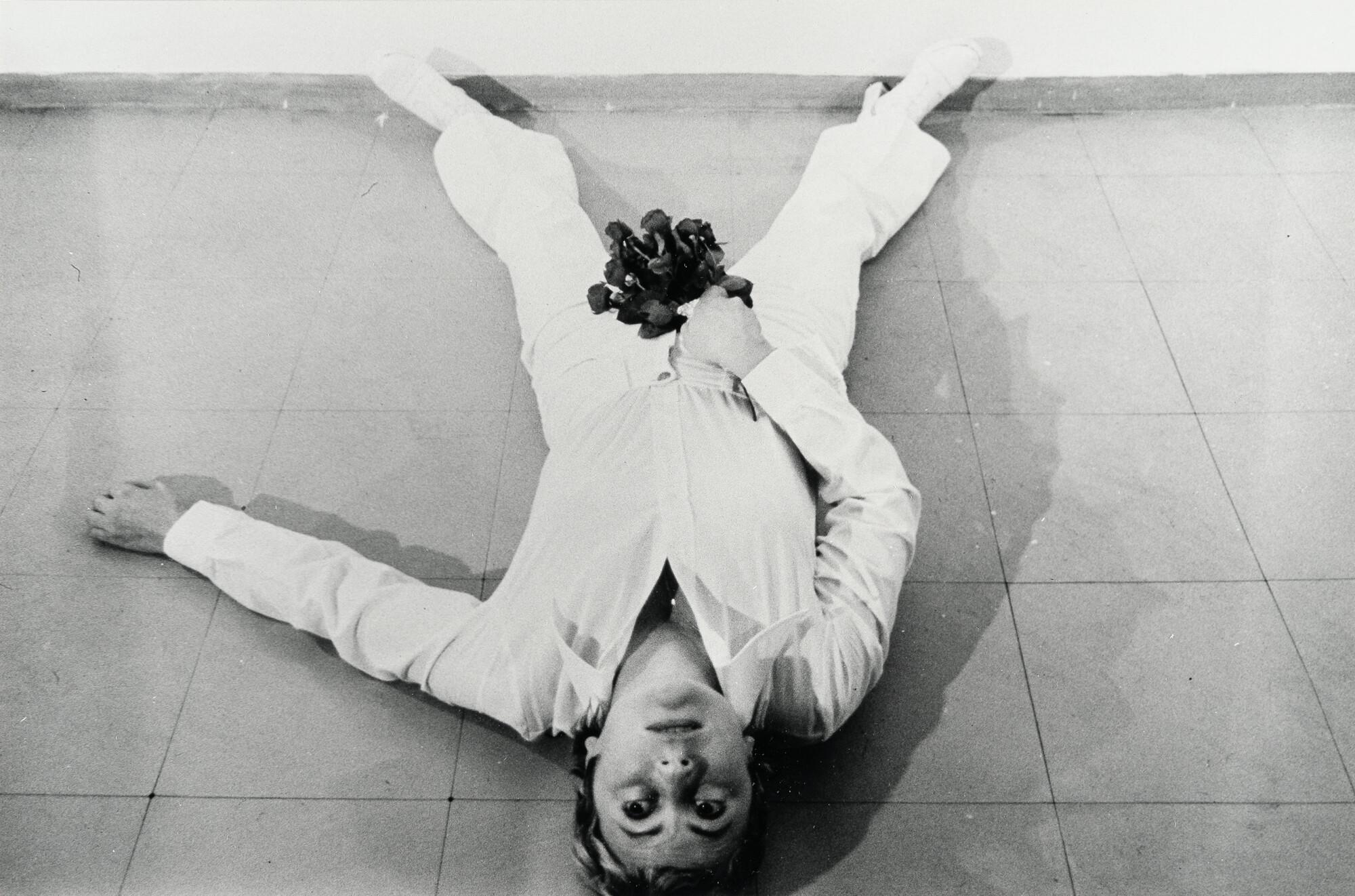 Gina Pane - Folge von 16 Bll.: Azione Sentimentale