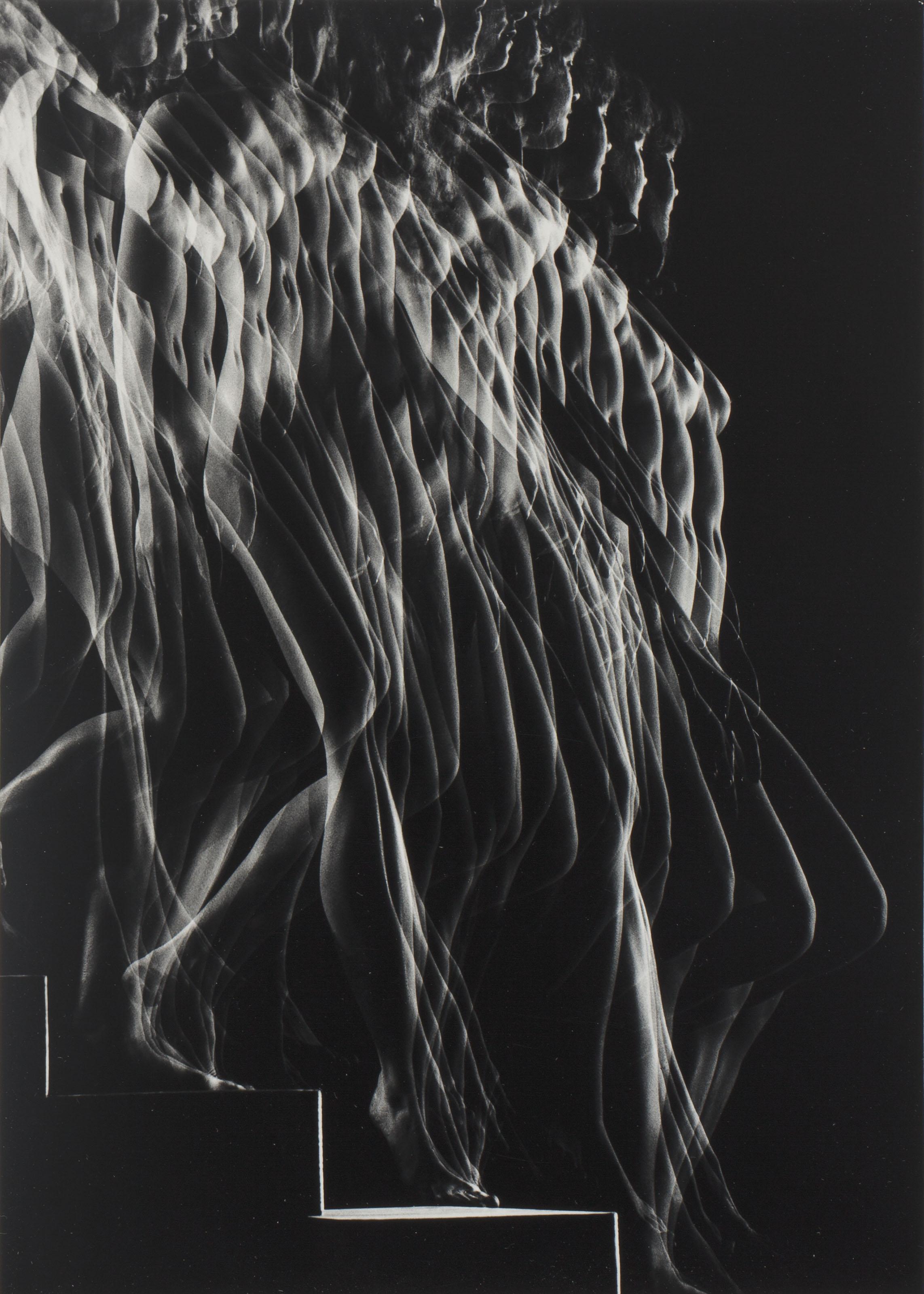 Gjon Mili - Nude Descending Staircase, 1949