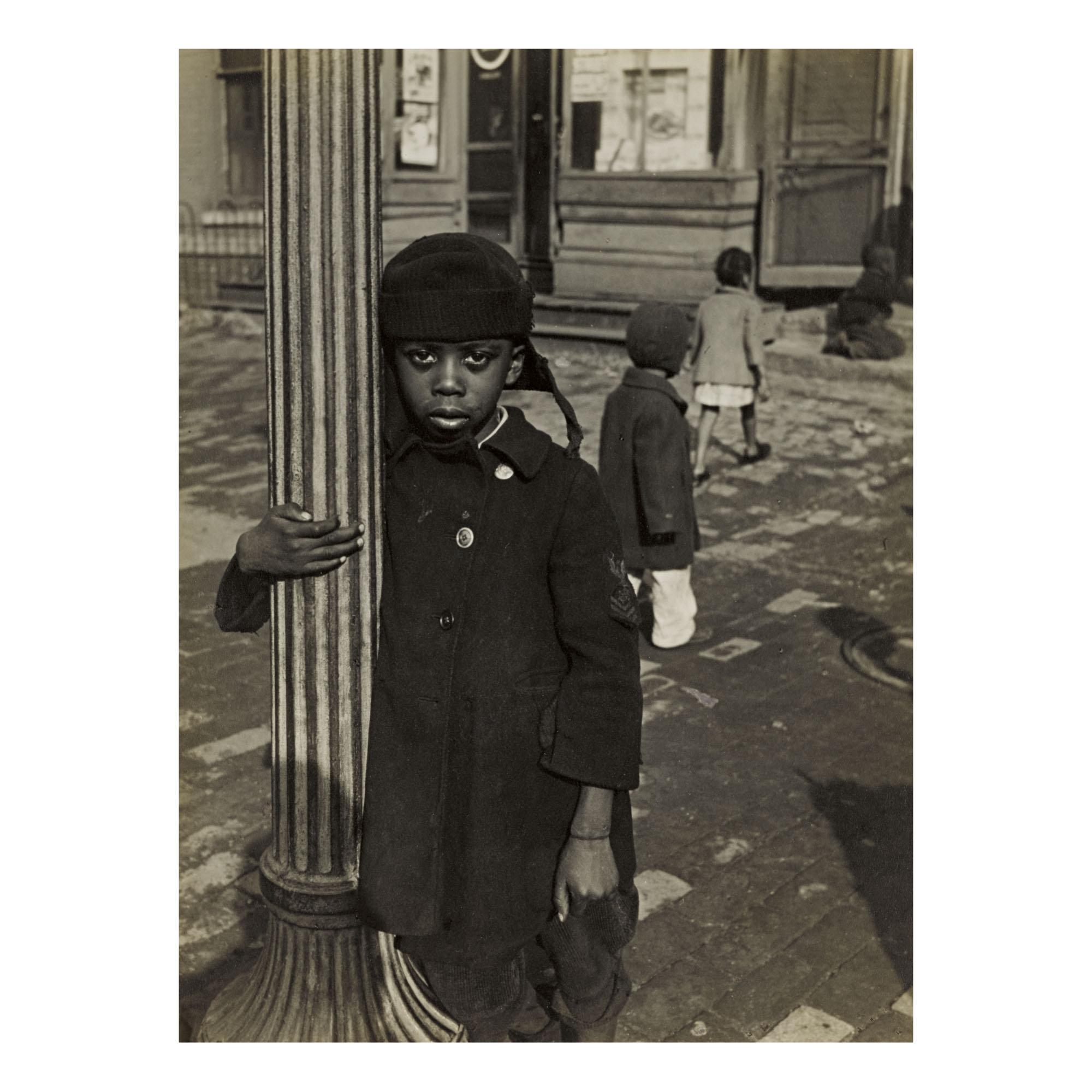 Godfrey Frankel - Washington (Child At Lamp Post)