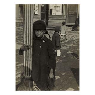 Godfrey Frankel - Washington (Child At Lamp Post)